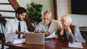 how to read a senior living contract